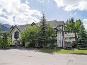 Boutique hotel in downtown Canmore alberta