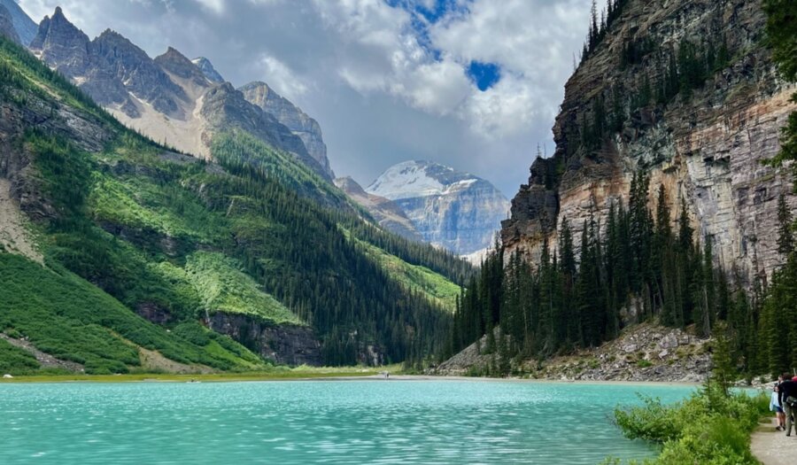 Plain of Six Glaciers