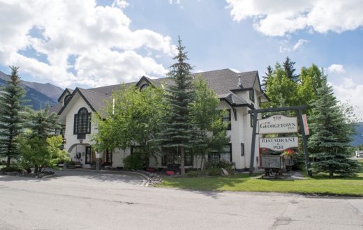 Boutique hotel in downtown Canmore alberta