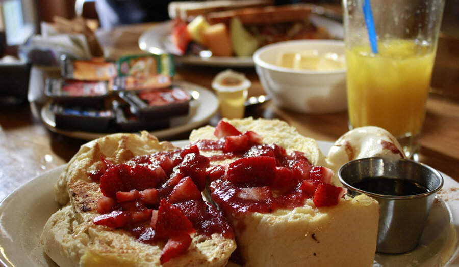 Breakfast at the Georgetown Inn in Canmore