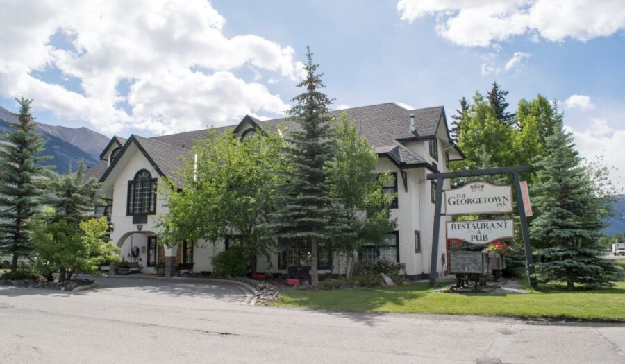 Boutique hotel in downtown Canmore alberta