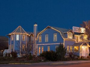 Heartwood Inn exterior photo in Drumheller, Alberta.