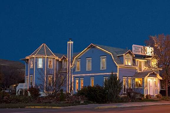 Heartwood Inn exterior photo in Drumheller, Alberta.