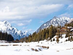 Mount Engadine Lodge perched over Moose Meadows